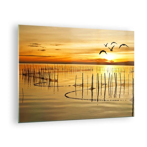 Quadro em vidro - Pôr do sol sobre um lago com pássaros e redes de pesca - 70x50cm - Na pescaria - Decoração de parede moderna para a sala de estar e quarto ARTTOR