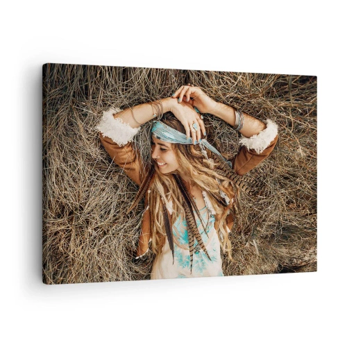 Quadro em tela - Mulher estilo boho deitada no feno - 70x50cm - A caminho do verão do amor - Decoração de parede moderna para a sala de estar e quarto ARTTOR
