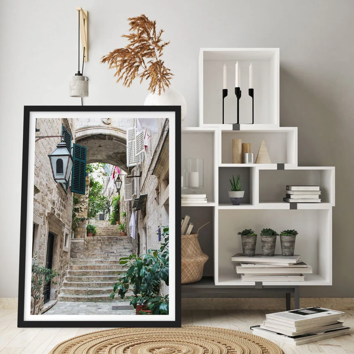 Pôster com moldura preta - Uma pitoresca rua de pedra com escadas e vegetação - 50x70cm - Beco encantador - Decoração de parede moderna para a sala de estar e quarto ARTTOR