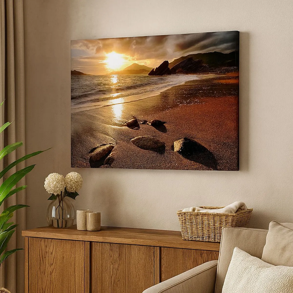 Quadro em tela - Praia ao pôr do sol com pedras na costa - 70x50cm - Siga o sol em direção às colinas - Decoração de parede moderna para a sala de estar e quarto ARTTOR