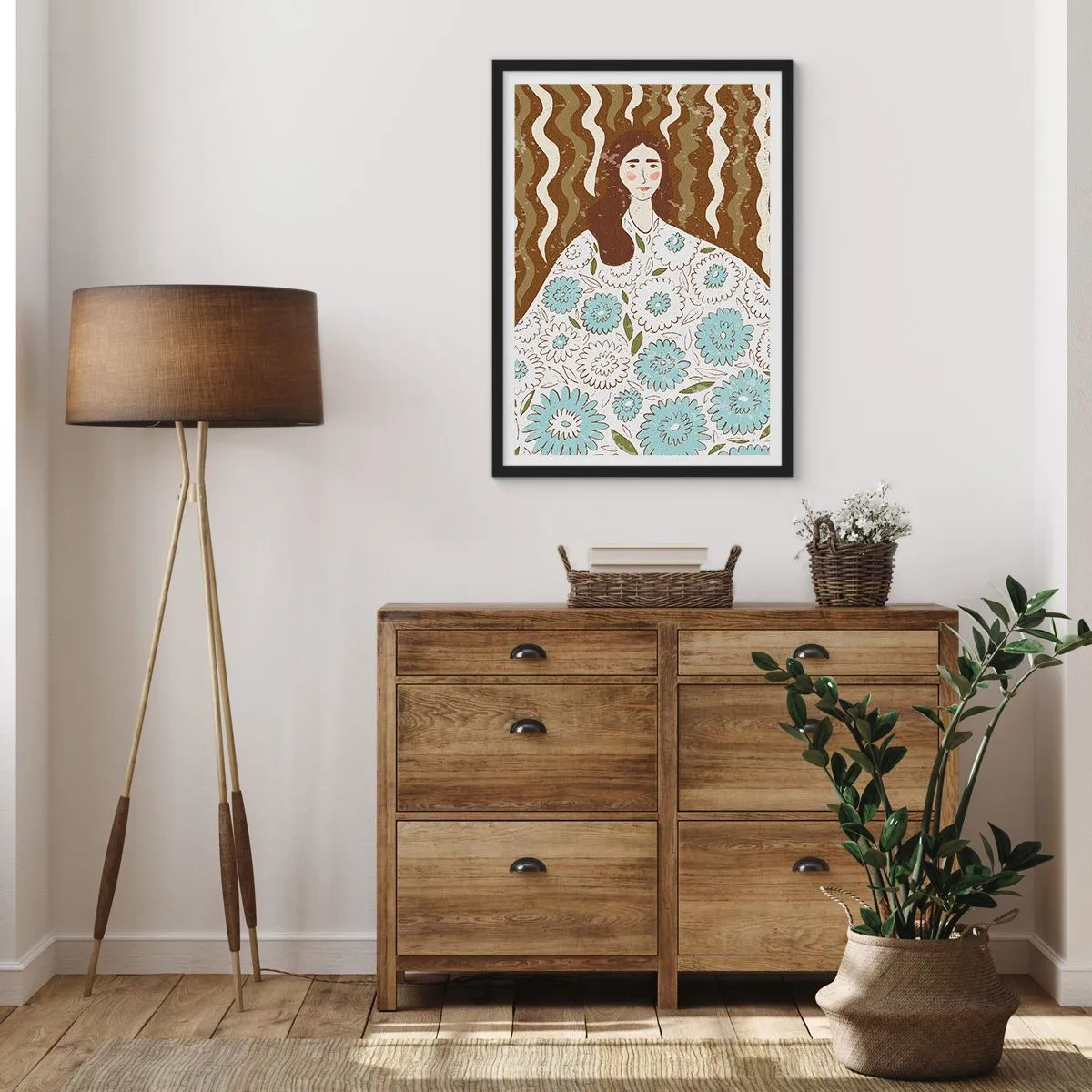 Pôster com moldura preta - Retrato estilizado de uma mulher com um vestido floral sobre um fundo de padrões ondulados. - 50x70cm - Retrato em um manto floral - Decoração de parede moderna para a sala de estar e quarto ARTTOR