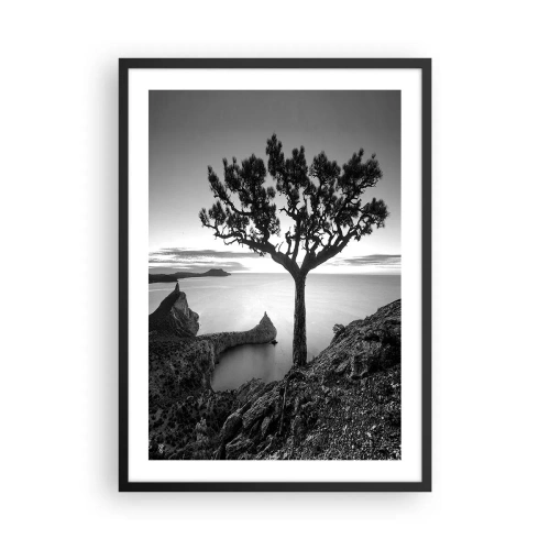 Pôster com moldura preta - Paisagem em preto e branco com uma árvore solitária sobre um penhasco - 50x70cm - Paz até ao horizonte - Decoração de parede moderna para a sala de estar e quarto ARTTOR