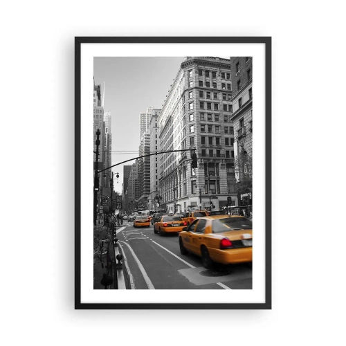 Pôster com moldura preta - Táxis amarelos nas ruas da cidade em preto e branco - 50x70cm - Sol da cidade grande - Decoração de parede moderna para a sala de estar e quarto ARTTOR