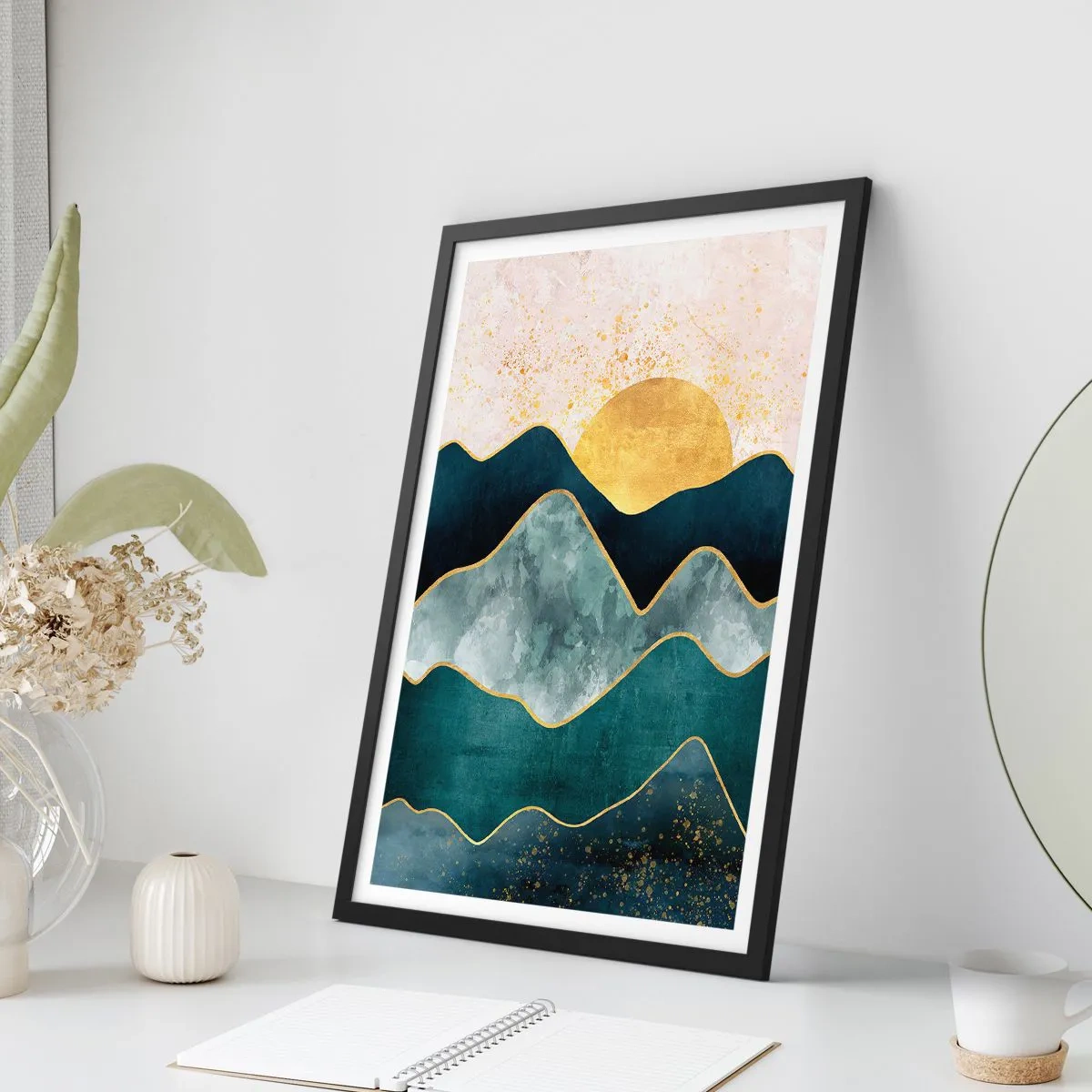 Pôster com moldura preta - Montanhas abstratas e sol dourado ao fundo - 50x70cm - Além das sete montanhas - Decoração de parede moderna para a sala de estar e quarto ARTTOR