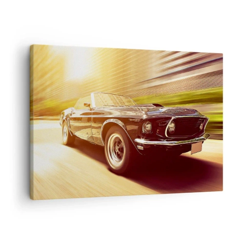 Quadro em tela - Um carro clássico em movimento em um cenário urbano - 70x50cm - 1967 - O Retorno de uma Lenda - Decoração de parede moderna para a sala de estar e quarto ARTTOR
