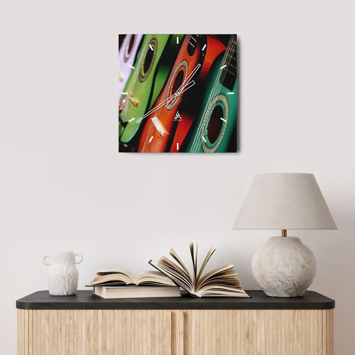 Relógio de parede - Relógio em vidro - A guitarra tem muitas cores - 30x30 cm