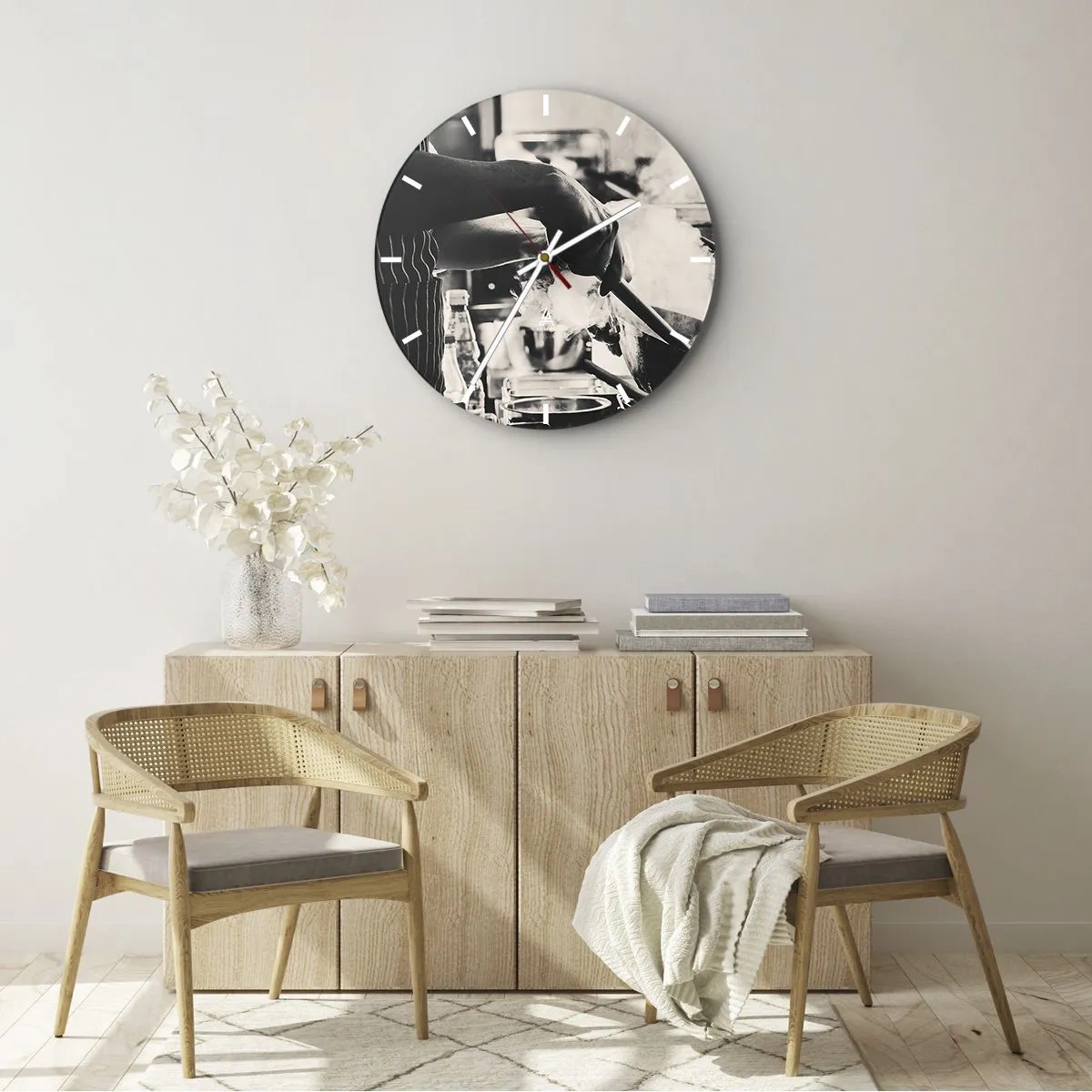 Relógio de parede - Relógio em vidro - Um chef trabalhando na cozinha cercado por vapor - 30x30cm - Alquimia de sabores - Decoração de parede moderna para a sala de estar, cozinha e quarto ARTTOR