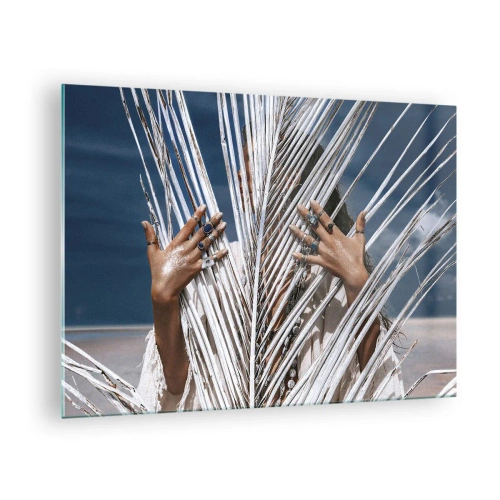 Quadro em vidro - Mãos de uma mulher decoradas com anéis atrás de uma palmeira seca - 70x50cm - A xamã - Decoração de parede moderna para a sala de estar e quarto ARTTOR