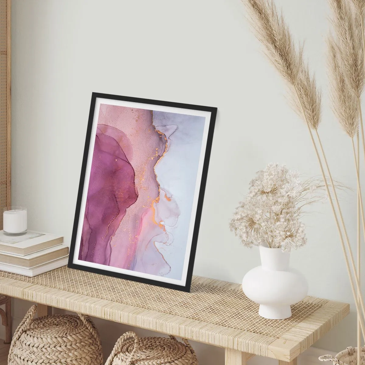 Pôster com moldura preta - Ondas abstratas em tons de lilás e roxo com detalhes dourados - 50x70cm - Ondas de lilás e roxo - Decoração de parede moderna para a sala de estar e quarto ARTTOR