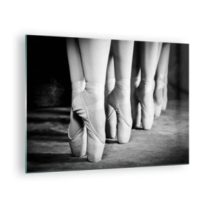 Quadro em vidro - Bailarinas na ponta em um cenário preto e branco - 70x50cm - Juntos, com leveza - Decoração de parede moderna para a sala de estar e quarto ARTTOR