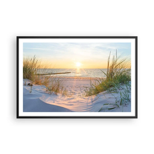Pôster com moldura preta - O som do mar, o canto dos pássaros, a praia selvagem entre a relva... - 91x61 cm