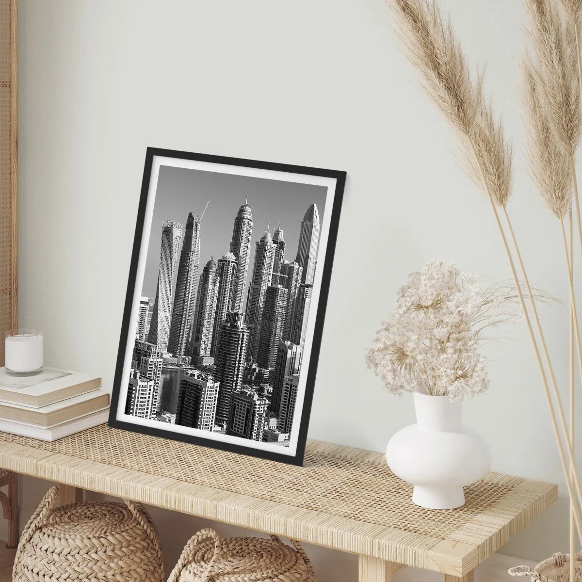 Pôster com moldura preta - Panorama da cidade com arranha-céus modernos - 50x70cm - A cidade sobre o deserto - Decoração de parede moderna para a sala de estar e quarto ARTTOR