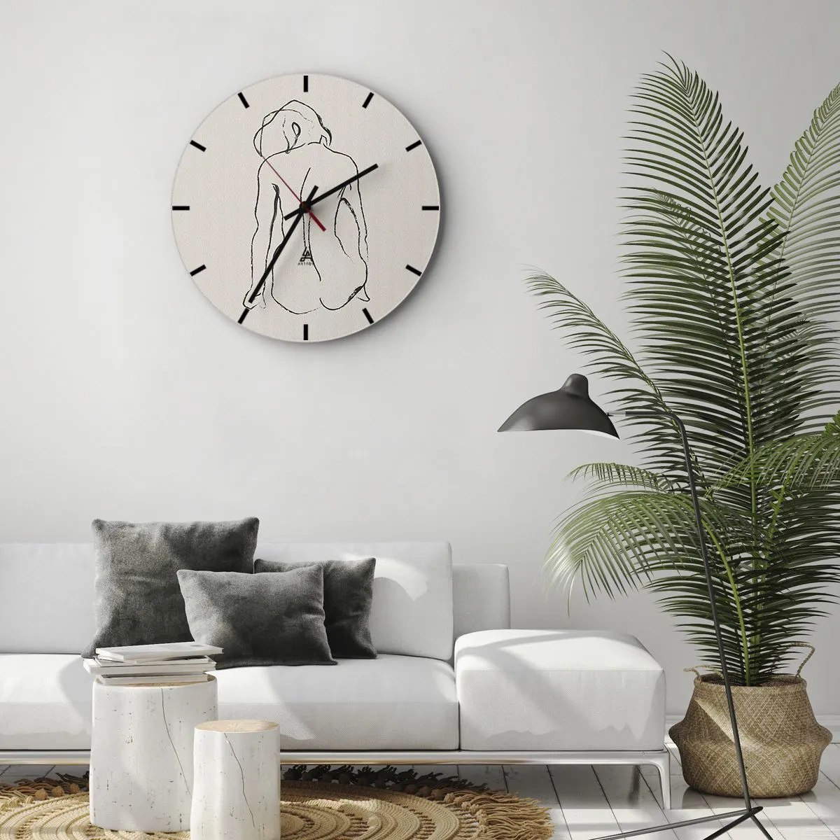 Relógio de parede - Relógio em vidro - Um esboço sutil de uma silhueta feminina contra um fundo claro - 30x30cm - Nu de rapariga - Decoração de parede moderna para a sala de estar, cozinha e quarto ARTTOR