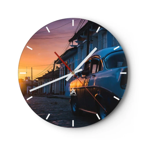 Relógio de parede - Relógio em vidro - Carro antigo na rua ao pôr do sol - 30x30cm - Aqui é onde o tempo abranda - Decoração de parede moderna para a sala de estar, cozinha e quarto ARTTOR