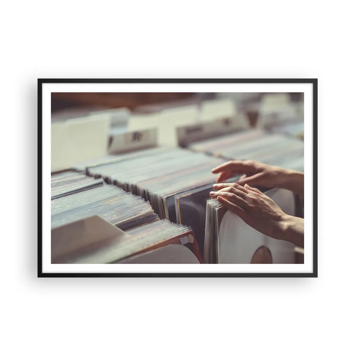 Pôster com moldura preta - Em busca de emoções - 100x70 cm