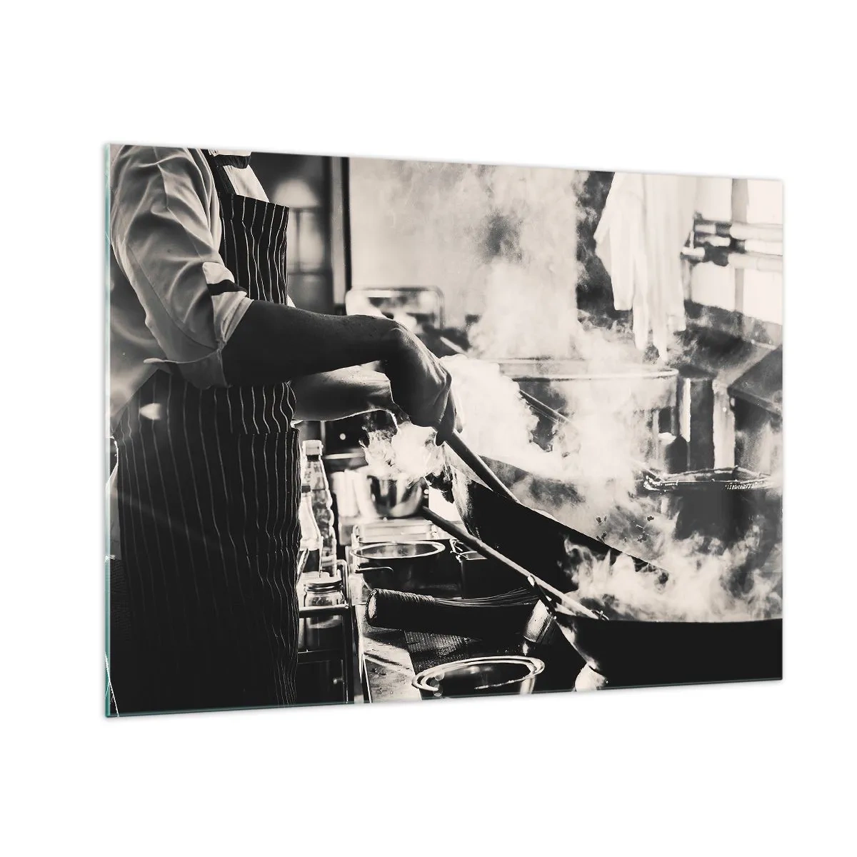 Quadro em vidro - Um chef em ação com uma frigideira em uma cozinha cheia de vapor - 70x50cm - Alquimia de sabores - Decoração de parede moderna para a sala de estar e quarto ARTTOR