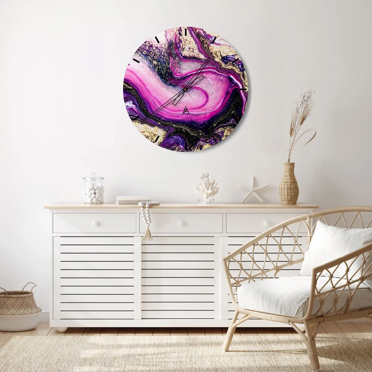 Relógio de parede - Relógio em vidro - Um padrão abstrato em tons de roxo e dourado com um motivo espiralado. - 30x30cm - Um momento nos bastidores - Decoração de parede moderna para a sala de estar, cozinha e quarto ARTTOR