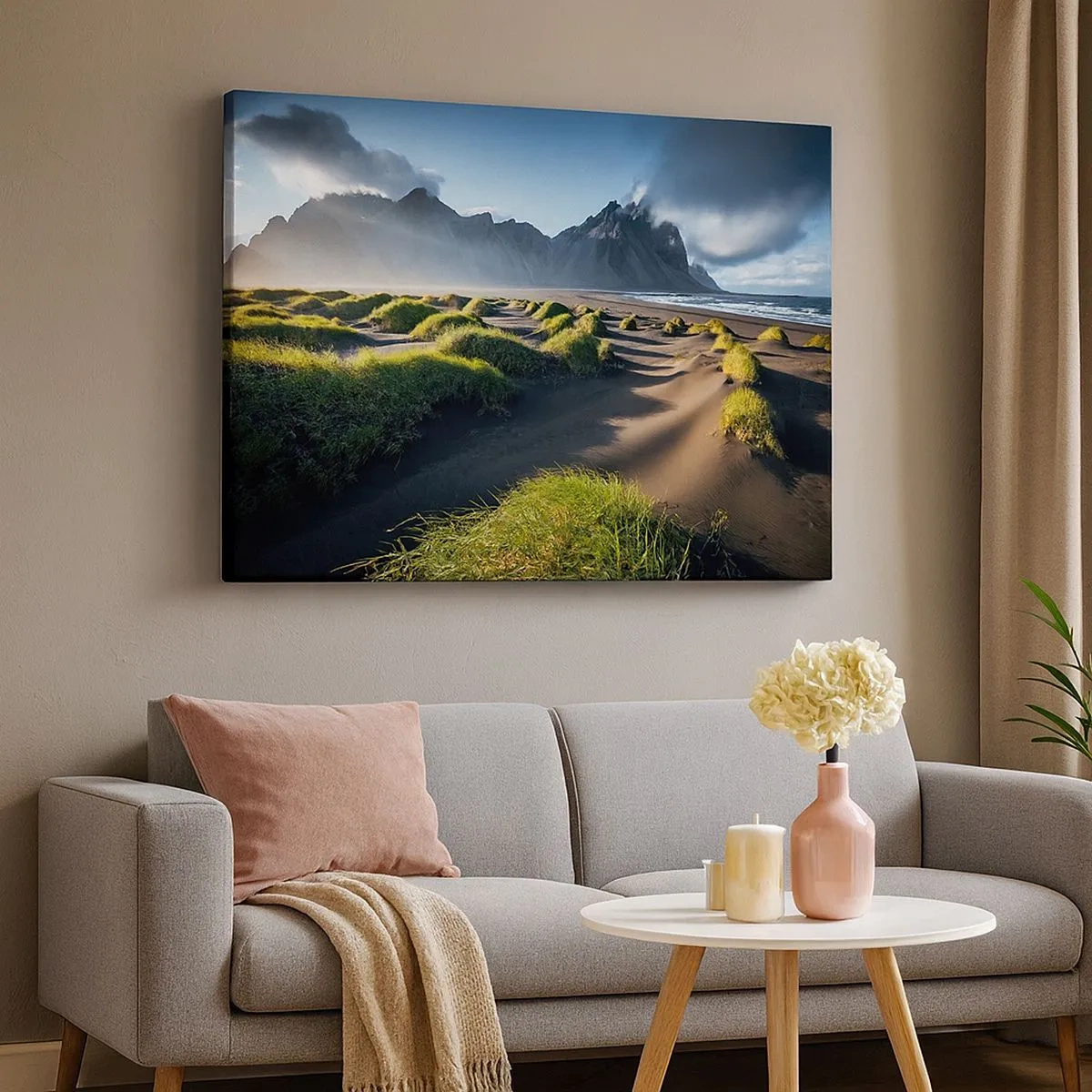 Quadro em tela - Dunas verdes com um cenário de montanhas sob um céu azul - 70x50cm - Harmonia dos elementos da natureza - Decoração de parede moderna para a sala de estar e quarto ARTTOR