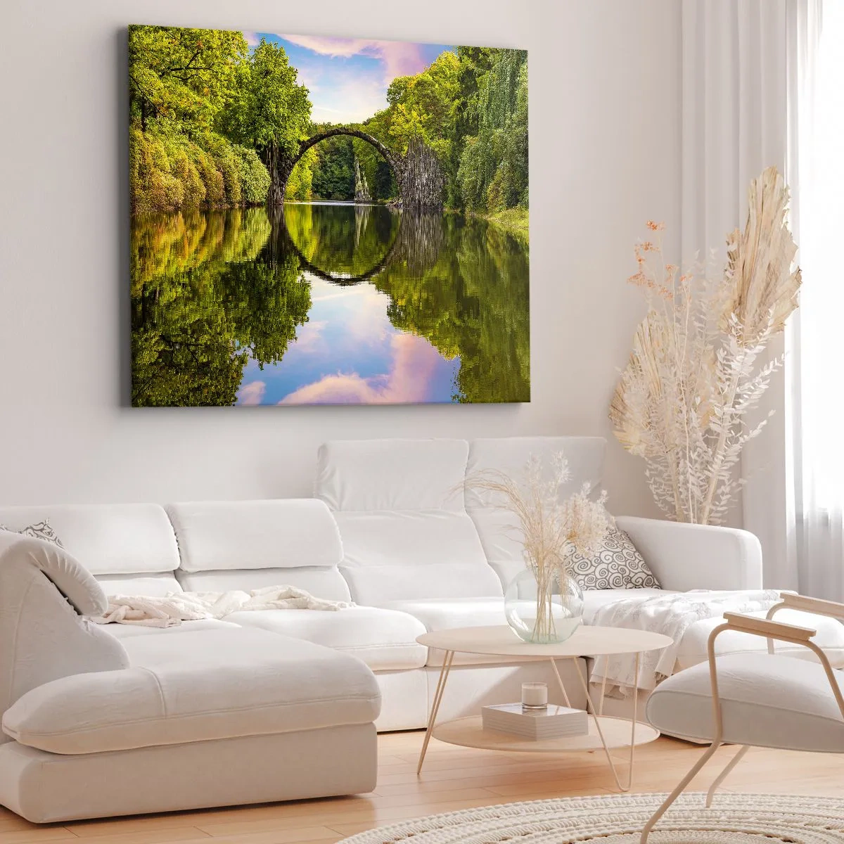 Quadro em tela - Uma ponte de pedra sobre um rio com um reflexo perfeito na água - 70x50cm - Na junção de dois mundos - Decoração de parede moderna para a sala de estar e quarto ARTTOR