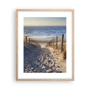 Pôster com moldura de carvalho claro - O som do mar, o canto dos pássaros, a praia selvagem entre a relva... - 40x50 cm