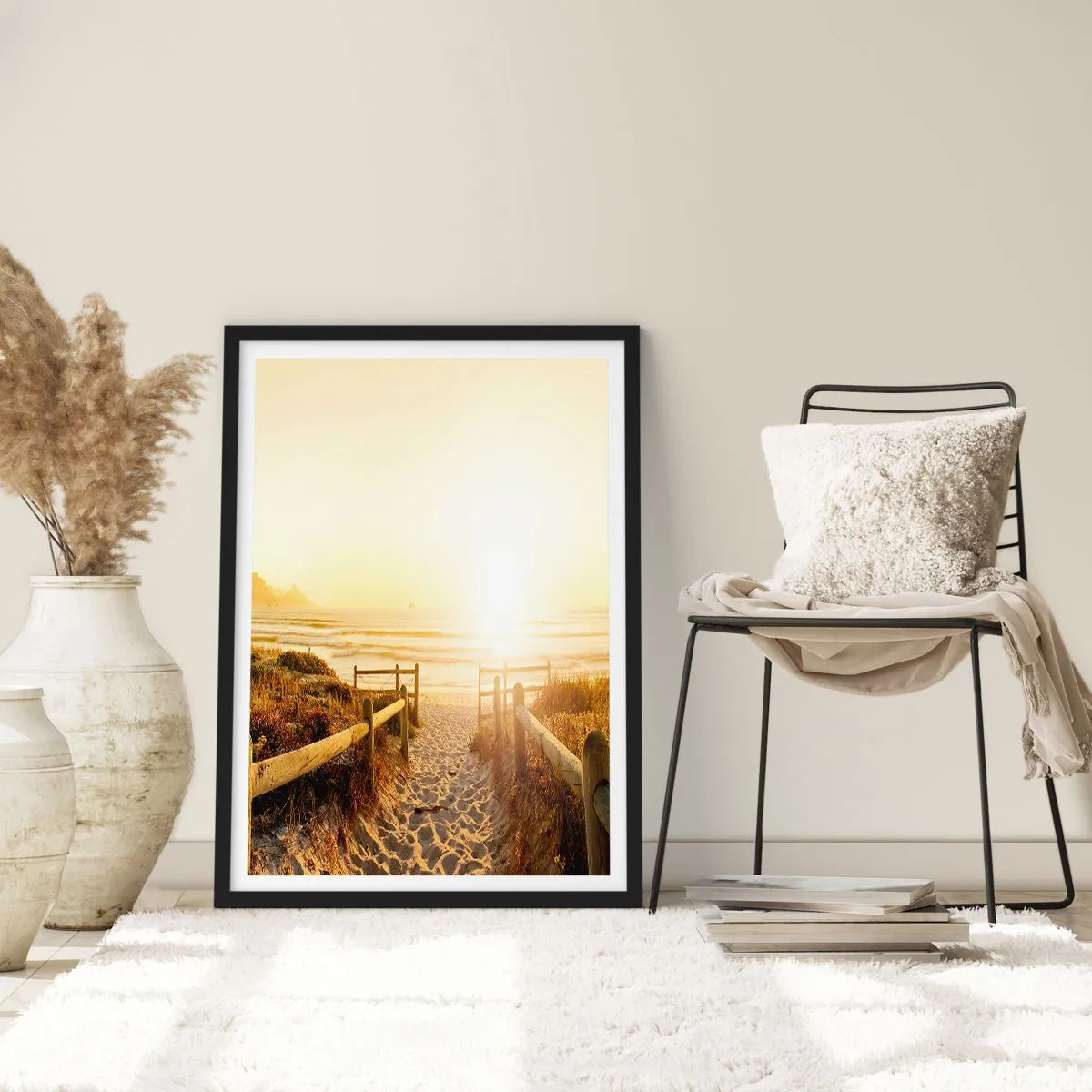 Pôster com moldura preta - O caminho para a praia iluminado pelos raios do sol poente - 50x70cm - Pelaa duna, em direção ao sol - Decoração de parede moderna para a sala de estar e quarto ARTTOR