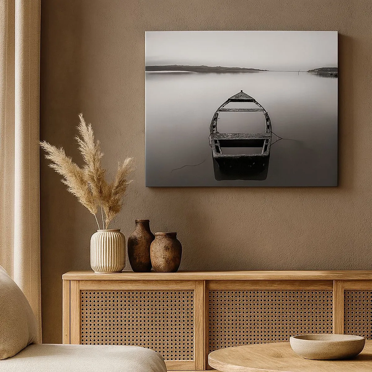 Quadro em tela - Um barco solitário em um lago calmo em tons de preto e branco - 70x50cm - Saudade e melancolia - Decoração de parede moderna para a sala de estar e quarto ARTTOR