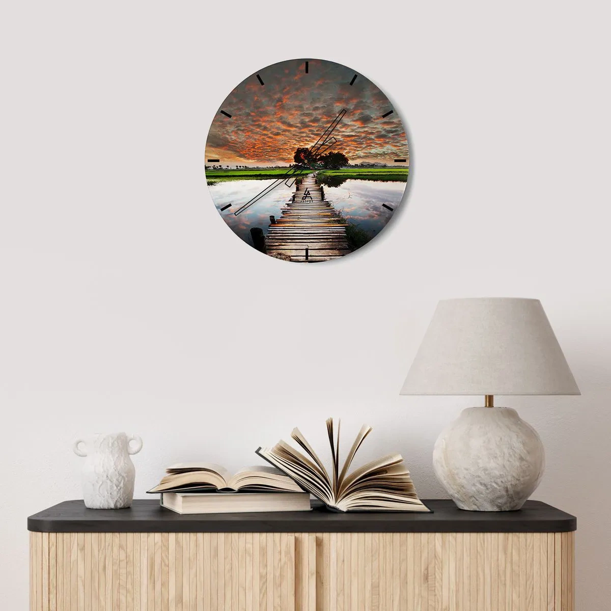 Relógio de parede - Relógio em vidro - O cais tendo como pano de fundo um pôr do sol pitoresco - 30x30cm - Abra os braços - respire - Decoração de parede moderna para a sala de estar, cozinha e quarto ARTTOR