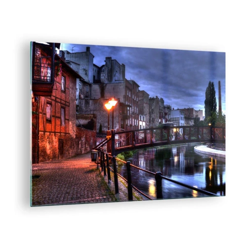 Quadro em vidro - Uma rua charmosa ao longo do canal com uma ponte e iluminação noturna - 70x50cm - A desconhecida Bydgoszcz - Decoração de parede moderna para a sala de estar e quarto ARTTOR