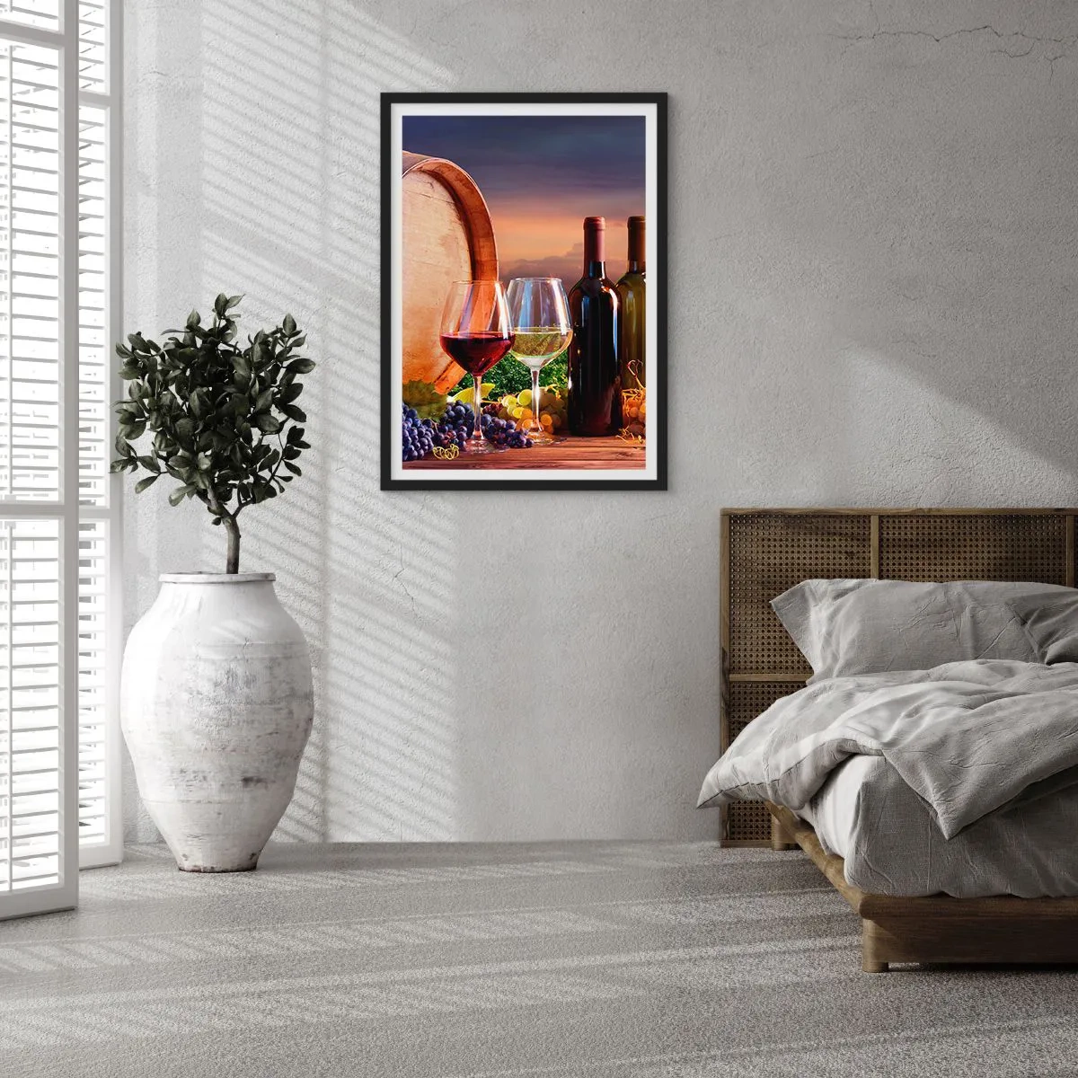 Pôster com moldura preta - Garrafas e copos de vinho tendo como pano de fundo um barril e o pôr do sol - 50x70cm - Aqui a vida tem um sabor - Decoração de parede moderna para a sala de estar e quarto ARTTOR