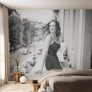 Papel de Parede Standard Eco - Certamente uma parisiense - Mulher, Cidade, Arquitetura - 250x175 cm