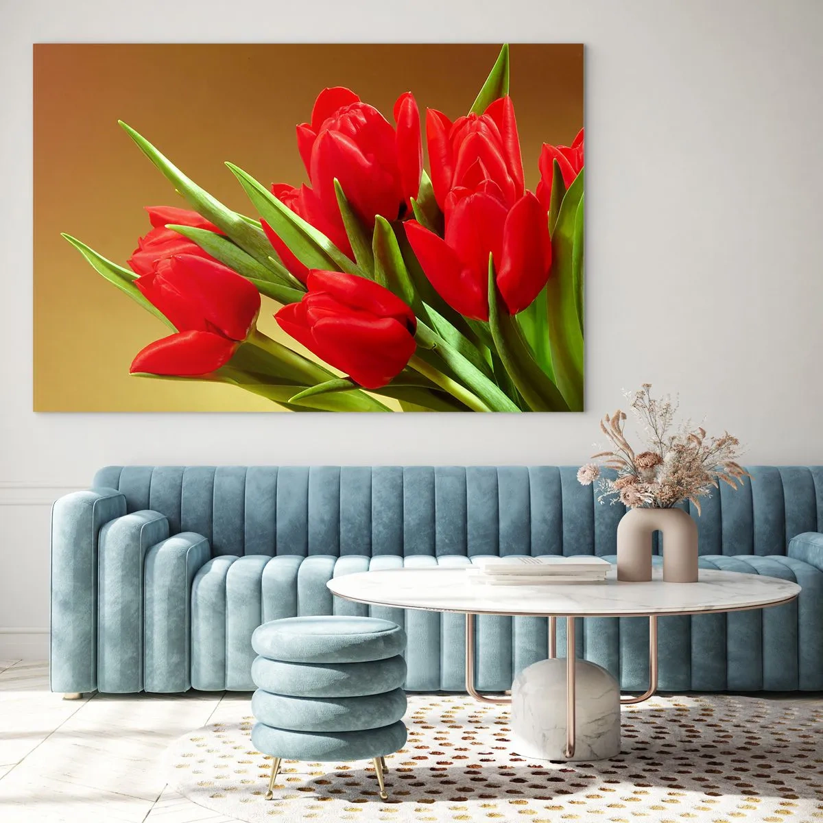 Quadro em vidro - Um buquê de tulipas vermelhas sobre um fundo dourado - 70x50cm - Um ramo de alegria primaveril - Decoração de parede moderna para a sala de estar e quarto ARTTOR