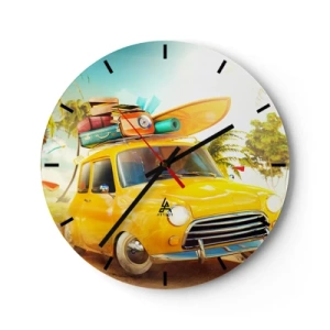 Relógio de parede - Relógio em vidro - Um carro amarelo com bagagem e uma prancha de surfe - 30x30cm - Uma viagem para mais do que um sorriso - Decoração de parede moderna para a sala de estar, cozinha e quarto ARTTOR