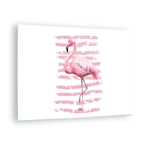 Quadro em vidro - Um flamingo rosa sobre um fundo de listras rosas artísticas. - 70x50cm - Com dignidade, embora de rosa - Decoração de parede moderna para a sala de estar e quarto ARTTOR
