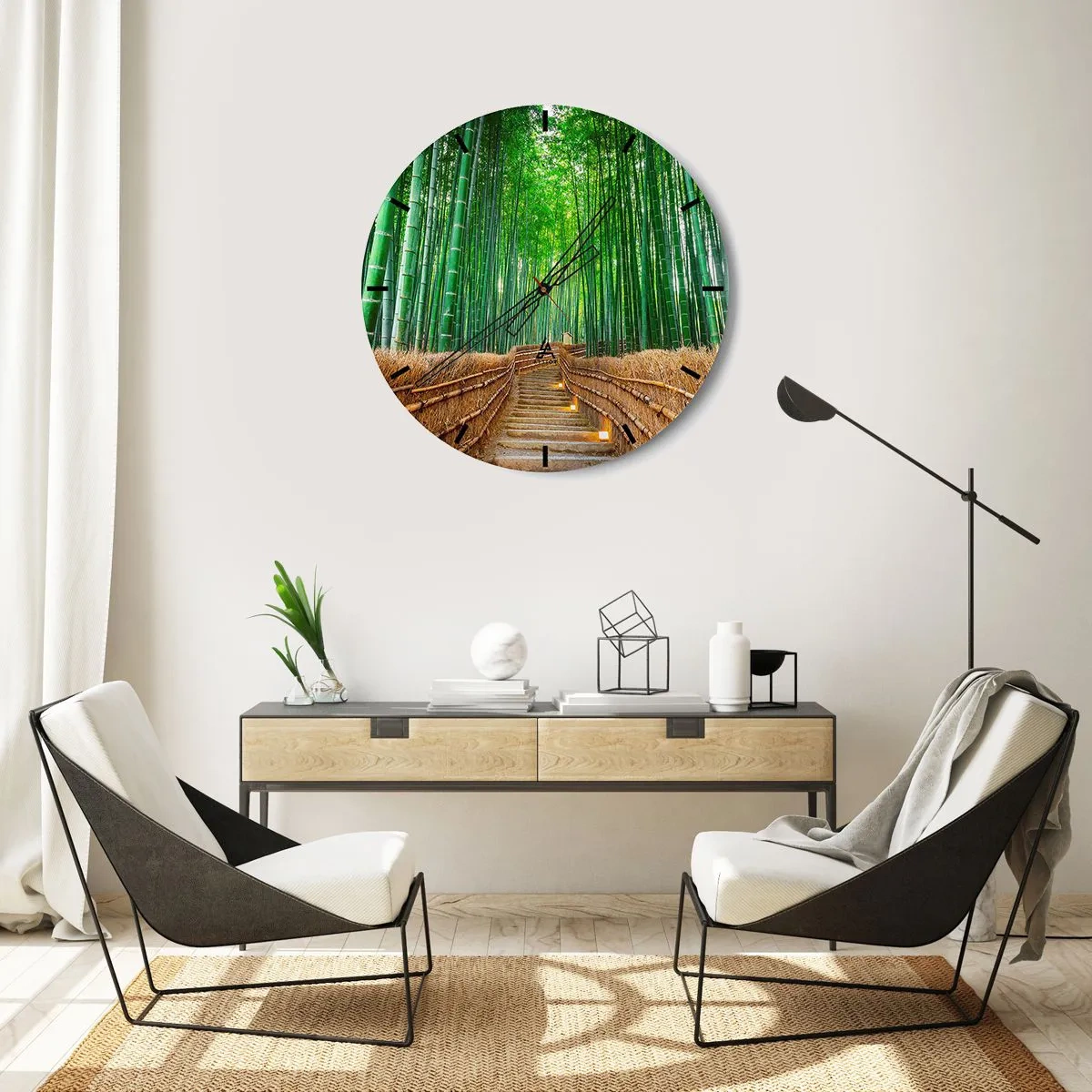 Relógio de parede - Relógio em vidro - Escadas em uma floresta de bambu iluminadas por lanternas - 30x30cm - A essência da natureza asiática - Decoração de parede moderna para a sala de estar, cozinha e quarto ARTTOR