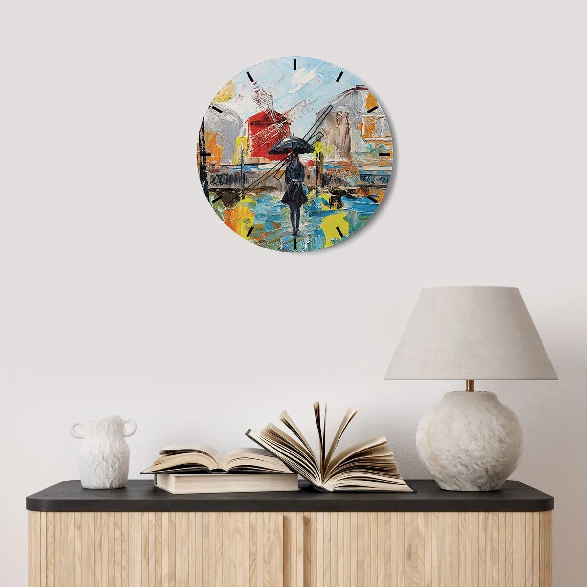 Relógio de parede - Relógio em vidro - Cena colorida da cidade com uma mulher e um moinho de vento - 30x30cm - Lendas parisienses - Decoração de parede moderna para a sala de estar, cozinha e quarto ARTTOR