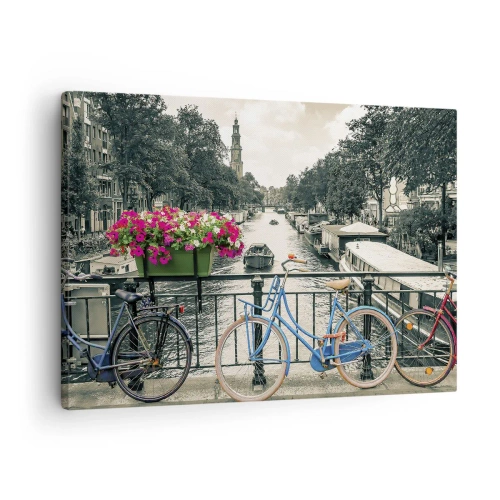Quadro em tela - Uma ponte com bicicletas e flores sobre um canal em Amsterdã - 70x50cm - Cores da rua de Amsterdã - Decoração de parede moderna para a sala de estar e quarto ARTTOR