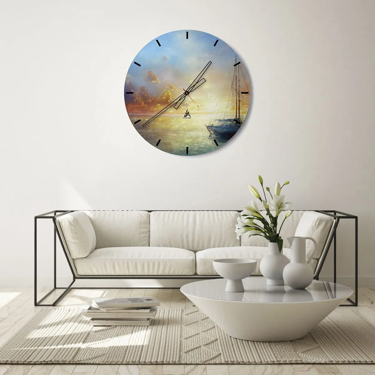 Relógio de parede - Relógio em vidro - Um veleiro no mar durante o pôr do sol - 30x30cm - Na baía dourada - Decoração de parede moderna para a sala de estar, cozinha e quarto ARTTOR