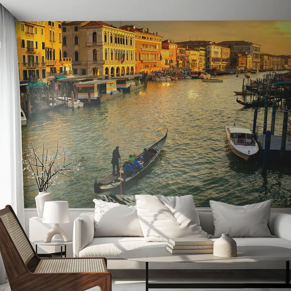 Papel de Parede Premium Canvas - No lado ensolarado da rua - Cidade, Veneza, Itália - 350x256 cm
