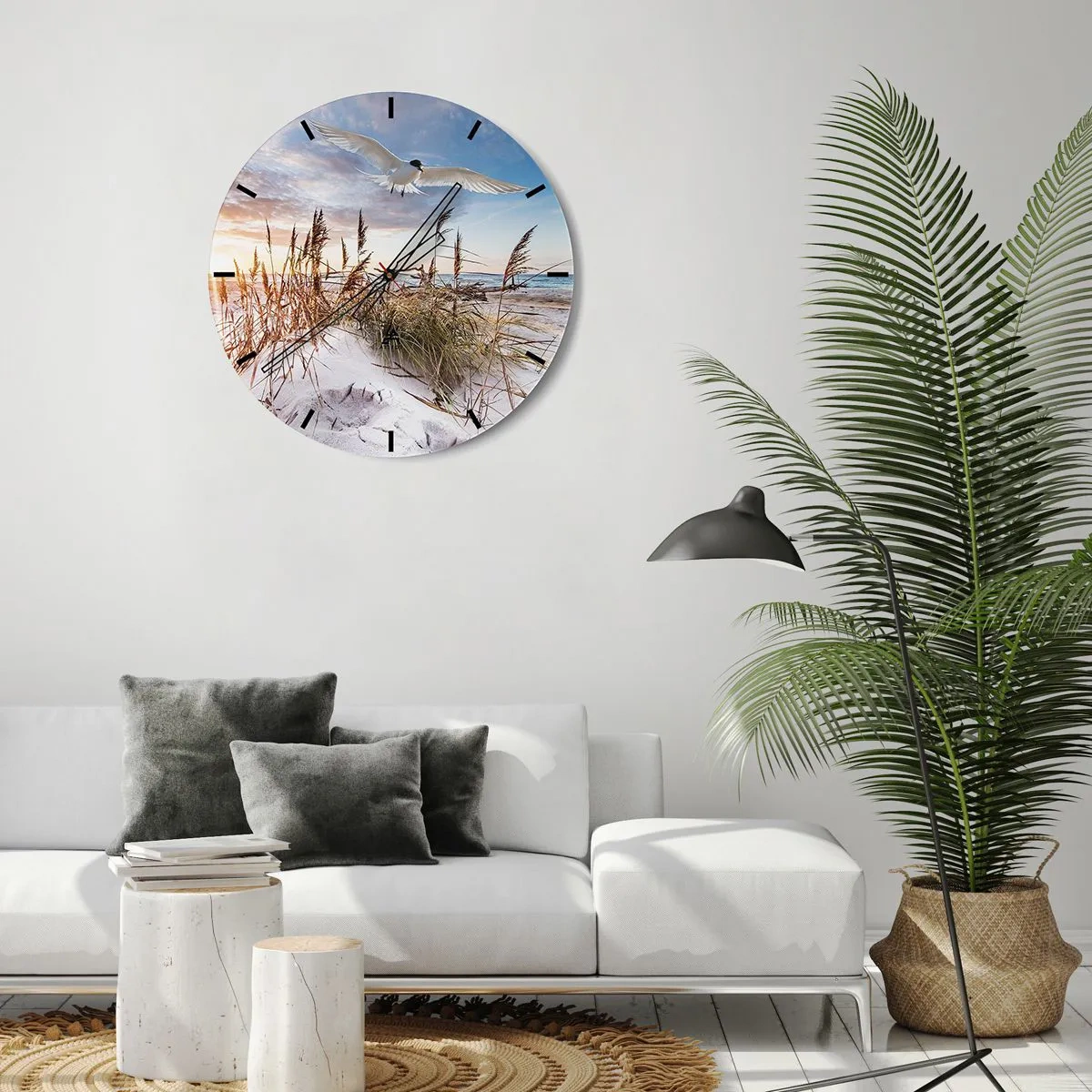 Relógio de parede - Relógio em vidro - Praia ao pôr do sol com um pássaro voando sobre as dunas - 30x30cm - Vento do mar - Decoração de parede moderna para a sala de estar, cozinha e quarto ARTTOR
