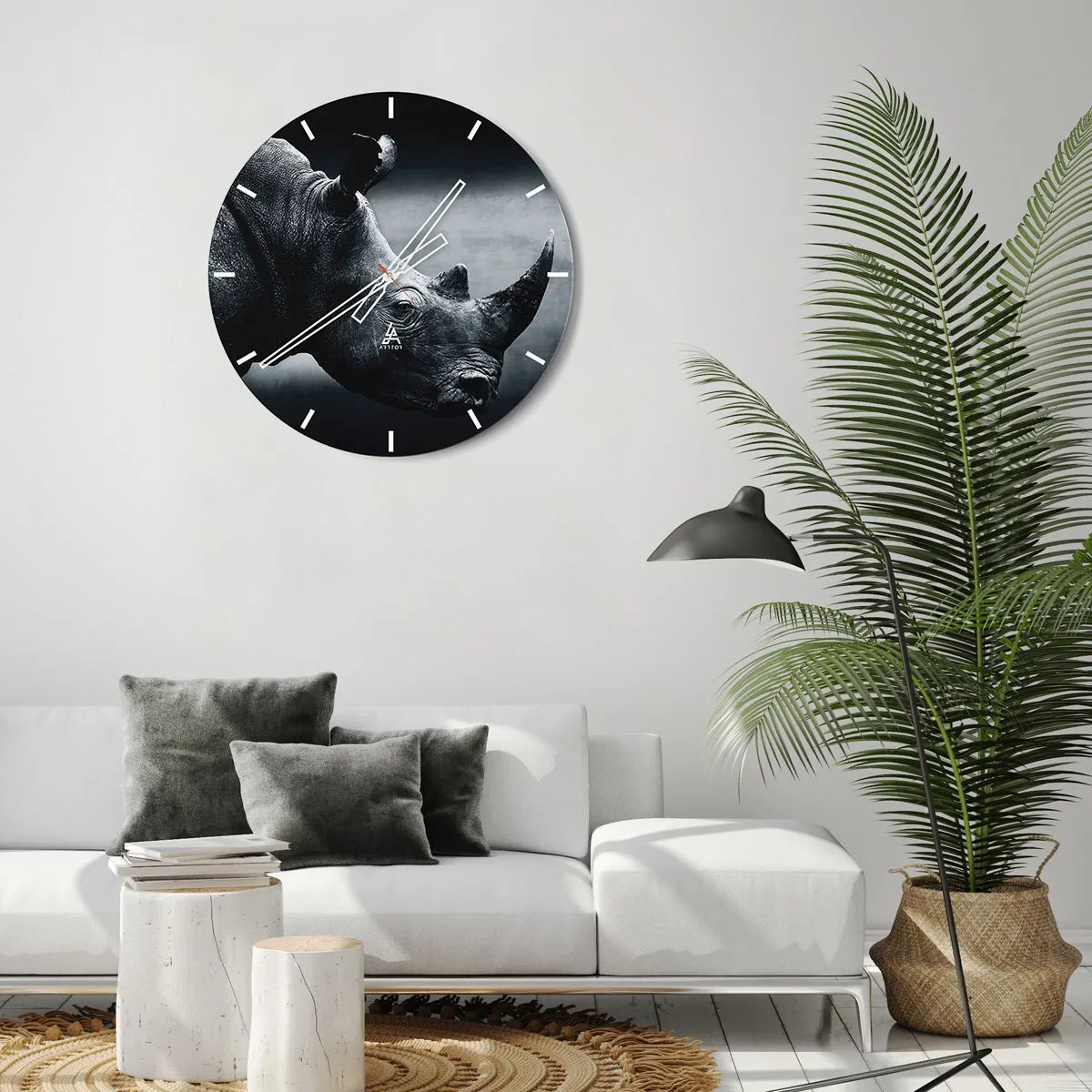 Relógio de parede - Relógio em vidro - Retrato de um rinoceronte em tons monocromáticos sobre fundo escuro - 30x30cm - Perfil direito - Decoração de parede moderna para a sala de estar, cozinha e quarto ARTTOR