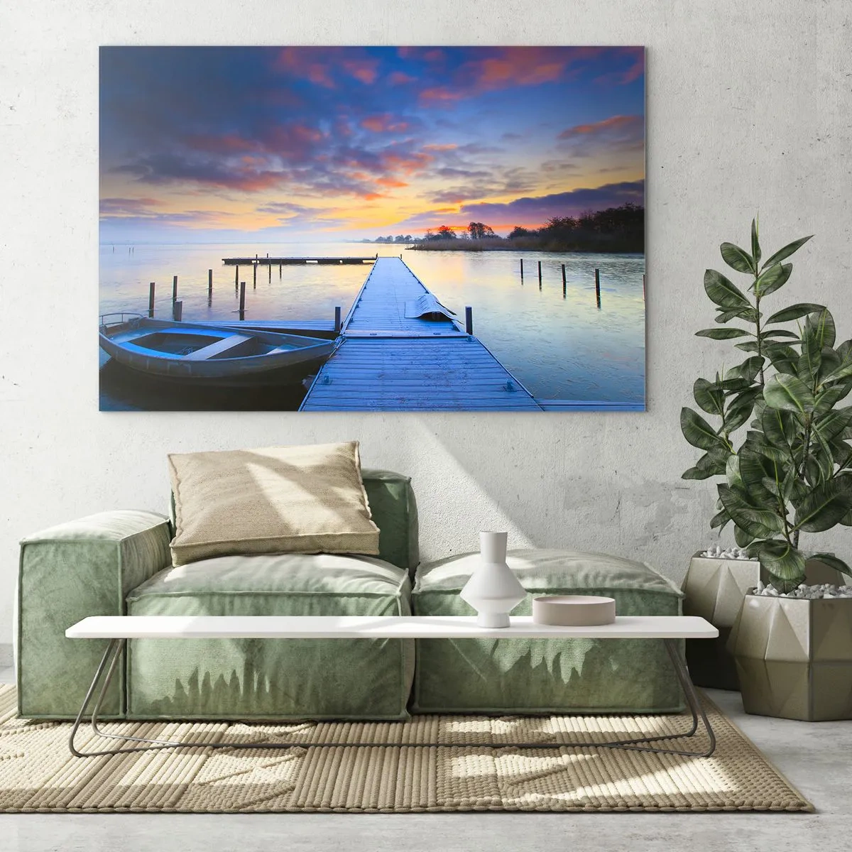 Quadro em vidro - Um píer no lago ao amanhecer cercado por uma natureza pacífica - 70x50cm - Paz violeta-dourada - Decoração de parede moderna para a sala de estar e quarto ARTTOR