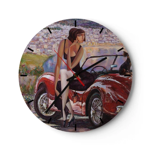 Relógio de parede - Relógio em vidro - Uma mulher está ao lado de um carro clássico vermelho com um rio ao fundo. - 30x30cm - Verão? Apenas na Riviera - Decoração de parede moderna para a sala de estar, cozinha e quarto ARTTOR