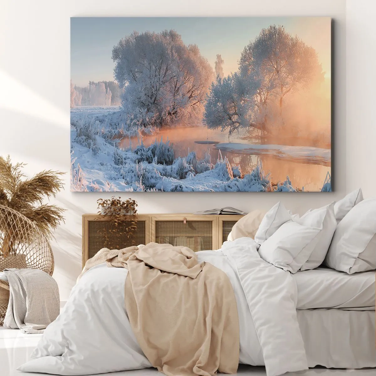 Quadro em tela - Paisagem de inverno com árvores cobertas de neve e um pôr do sol - 70x50cm - Tudo brilha como cristal ao sol - Decoração de parede moderna para a sala de estar e quarto ARTTOR