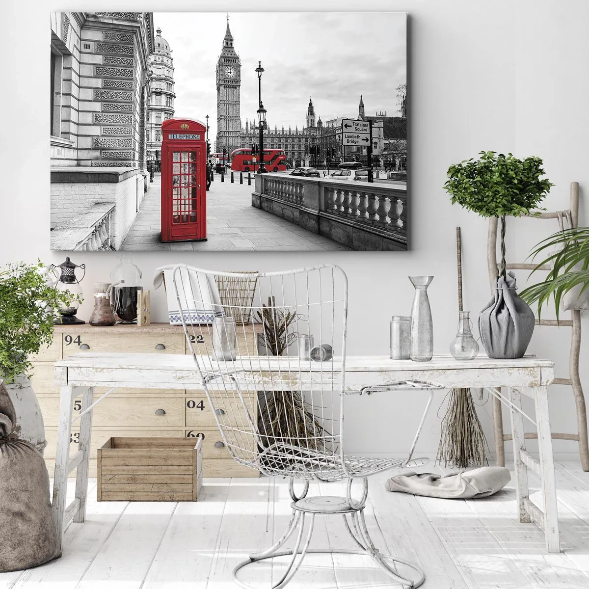 Quadro em tela - Uma cabine telefônica vermelha com o Big Ben ao fundo em Londres - 70x50cm - Sem dúvida, Londres - Decoração de parede moderna para a sala de estar e quarto ARTTOR