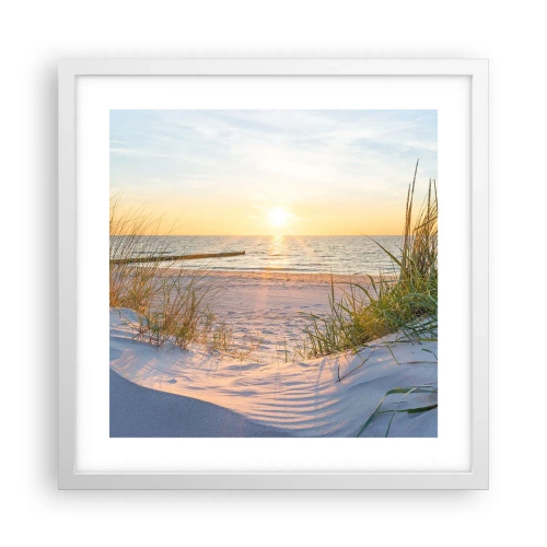 Pôster em moldura branca - O som do mar, o canto dos pássaros, a praia selvagem entre a relva... - 40x40 cm