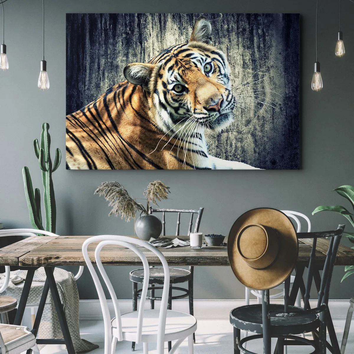 Quadro em tela - Um tigre deitado contra uma parede de textura áspera - 70x50cm - Retrato em feixes de luz - Decoração de parede moderna para a sala de estar e quarto ARTTOR