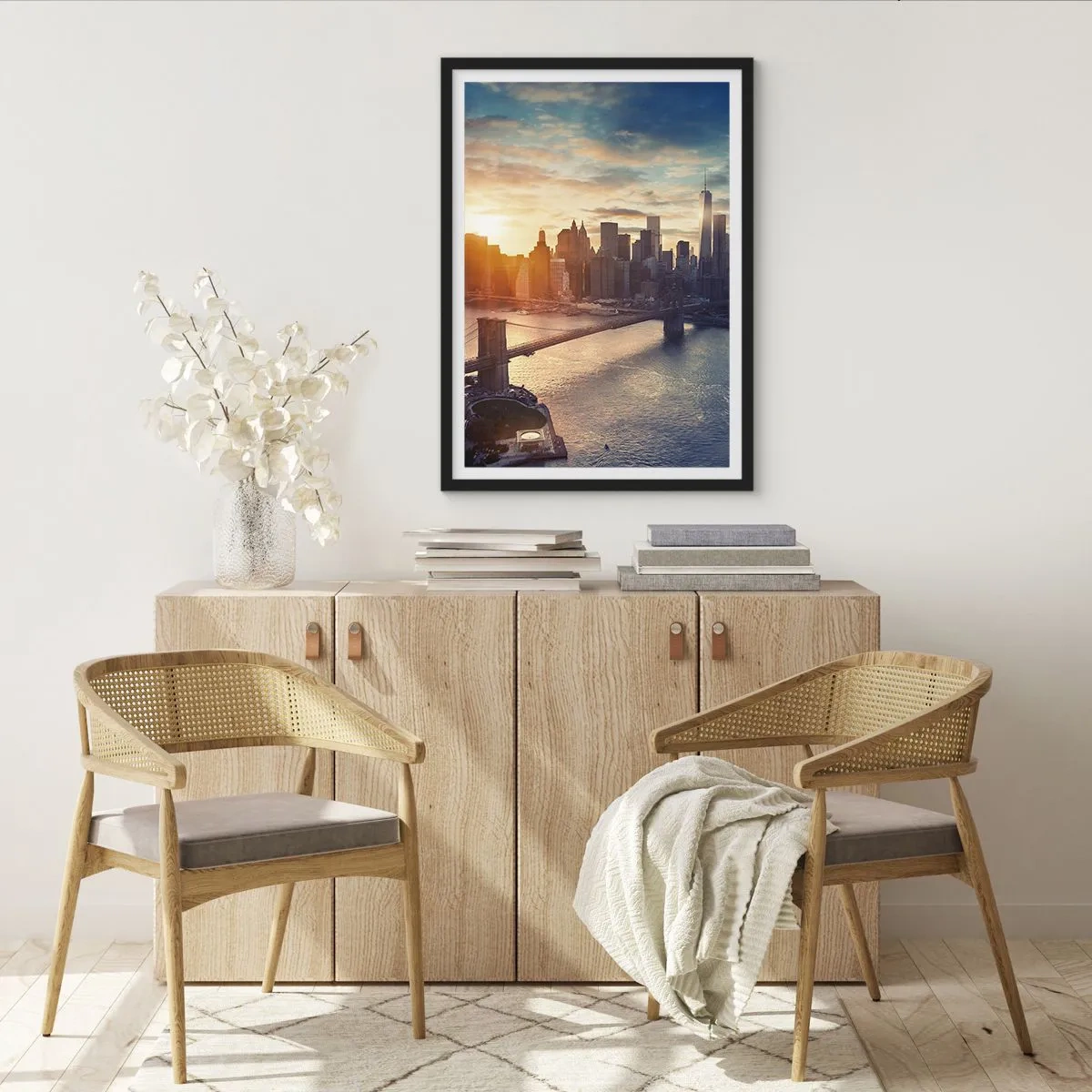 Pôster com moldura preta - Vista de Manhattan ao pôr do sol com a Ponte do Brooklyn - 50x70cm - Monumento da cultura ocidental - Decoração de parede moderna para a sala de estar e quarto ARTTOR