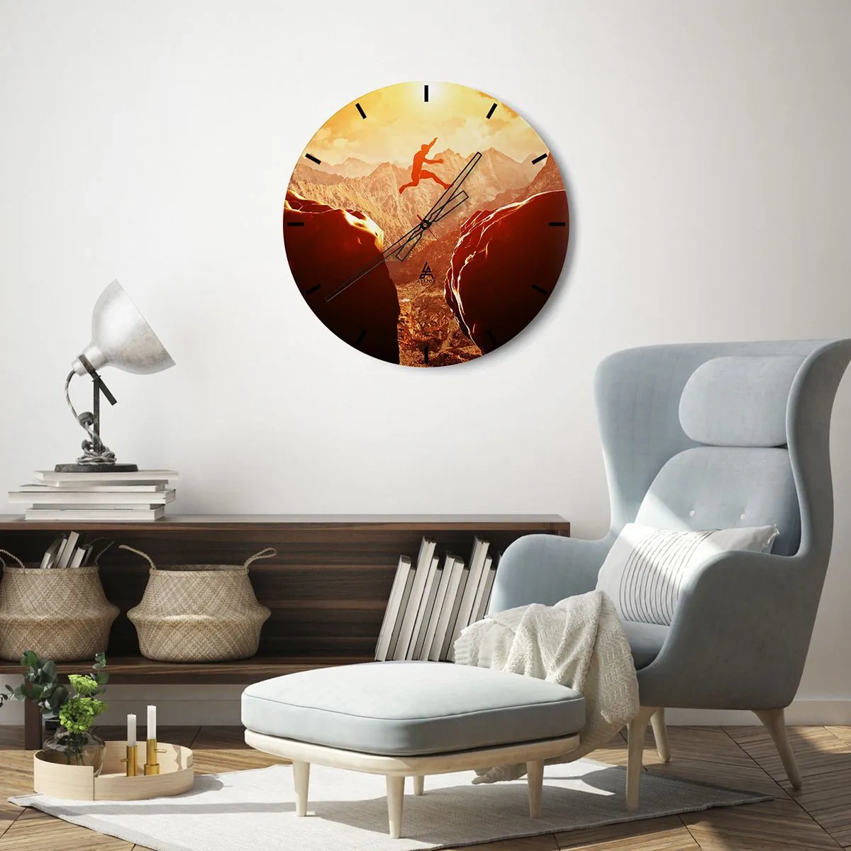 Relógio de parede - Relógio em vidro - Saltando sobre um abismo nas montanhas - 30x30cm - Superando os limites - Decoração de parede moderna para a sala de estar, cozinha e quarto ARTTOR