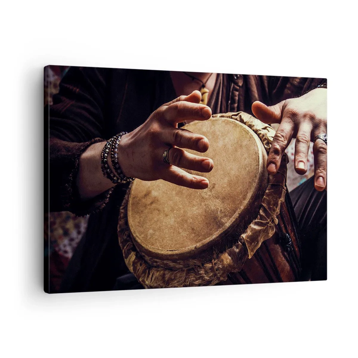 Quadro em tela - Mãos tocando um tambor djembê tradicional - 70x50cm - No ritmo do coração - Decoração de parede moderna para a sala de estar e quarto ARTTOR