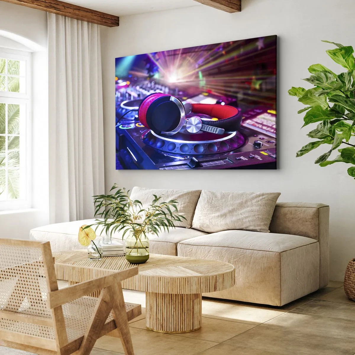 Quadro em tela - Fones de ouvido de DJ em um console iluminado por holofotes em uma festa - 70x50cm - Vai ser uma loucura - Decoração de parede moderna para a sala de estar e quarto ARTTOR